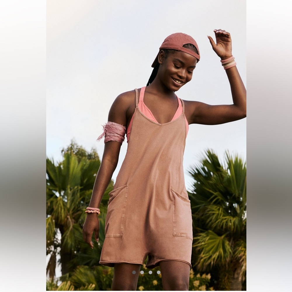 Free People. Free People Movement. Hot Shot Short Romper in Peruvian Tan. NEW.